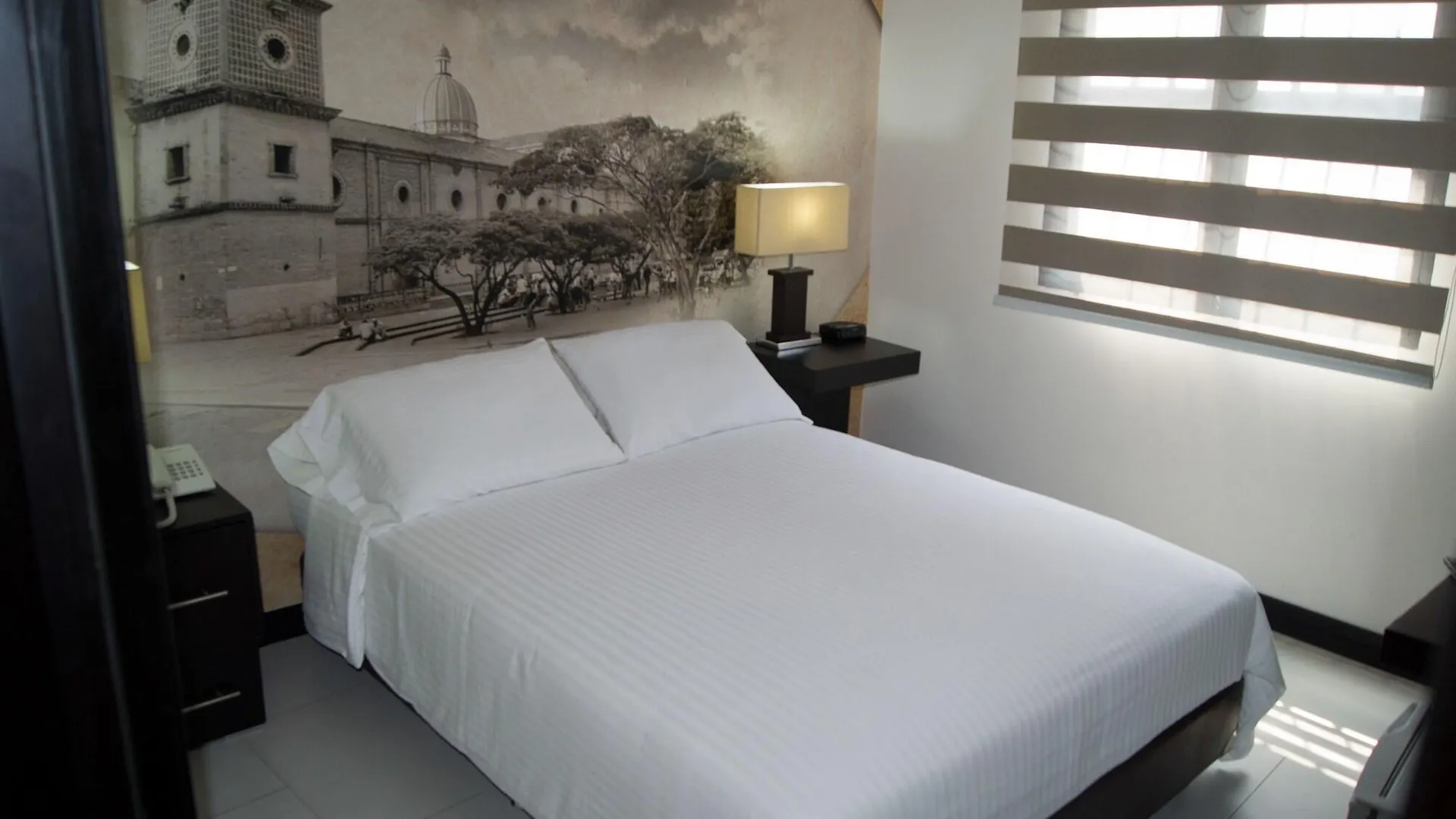 ****  Aw Hotel Puerta De San Antonio Cali Colombia