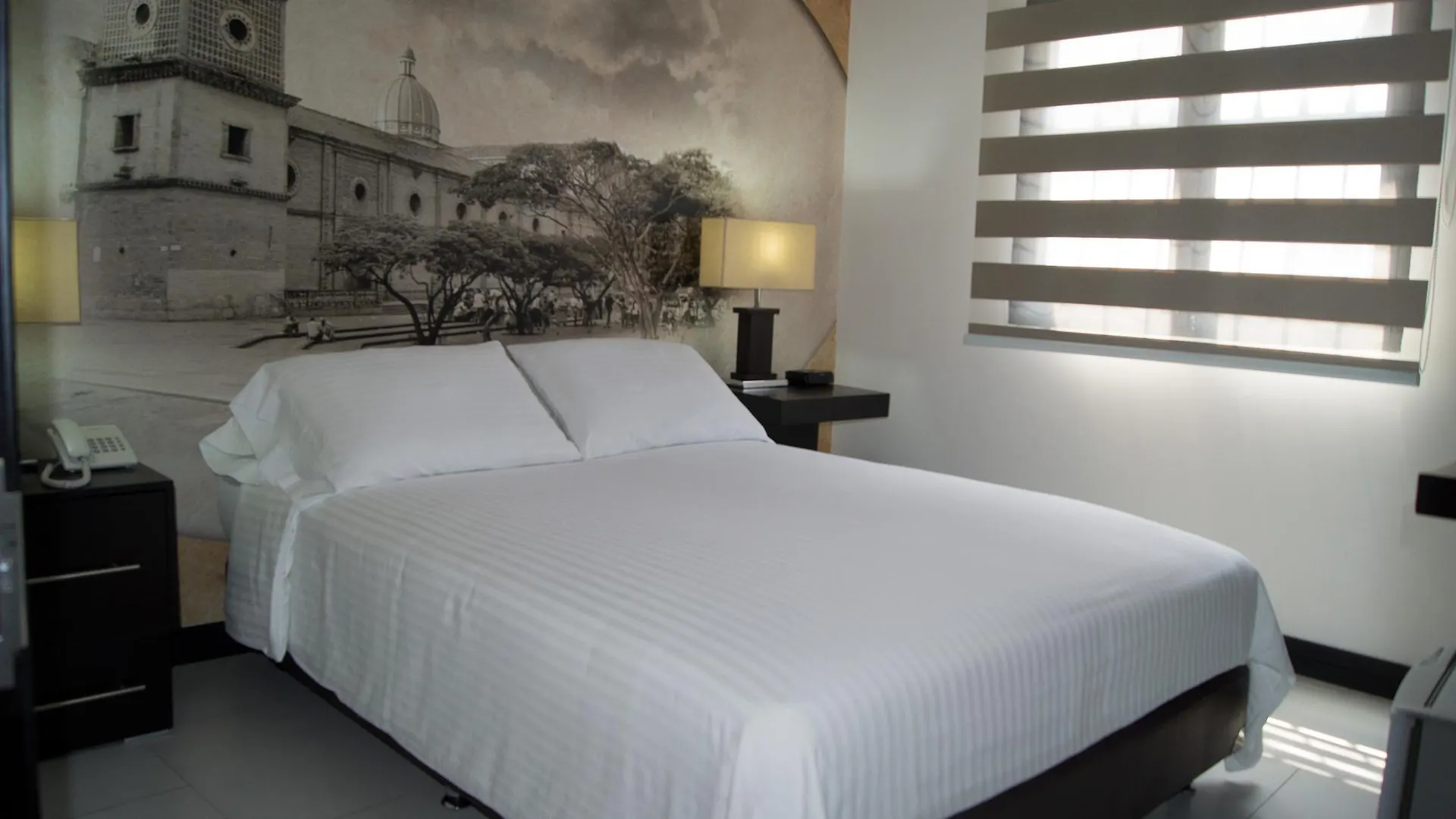 Aw Hotel Puerta De San Antonio Cali