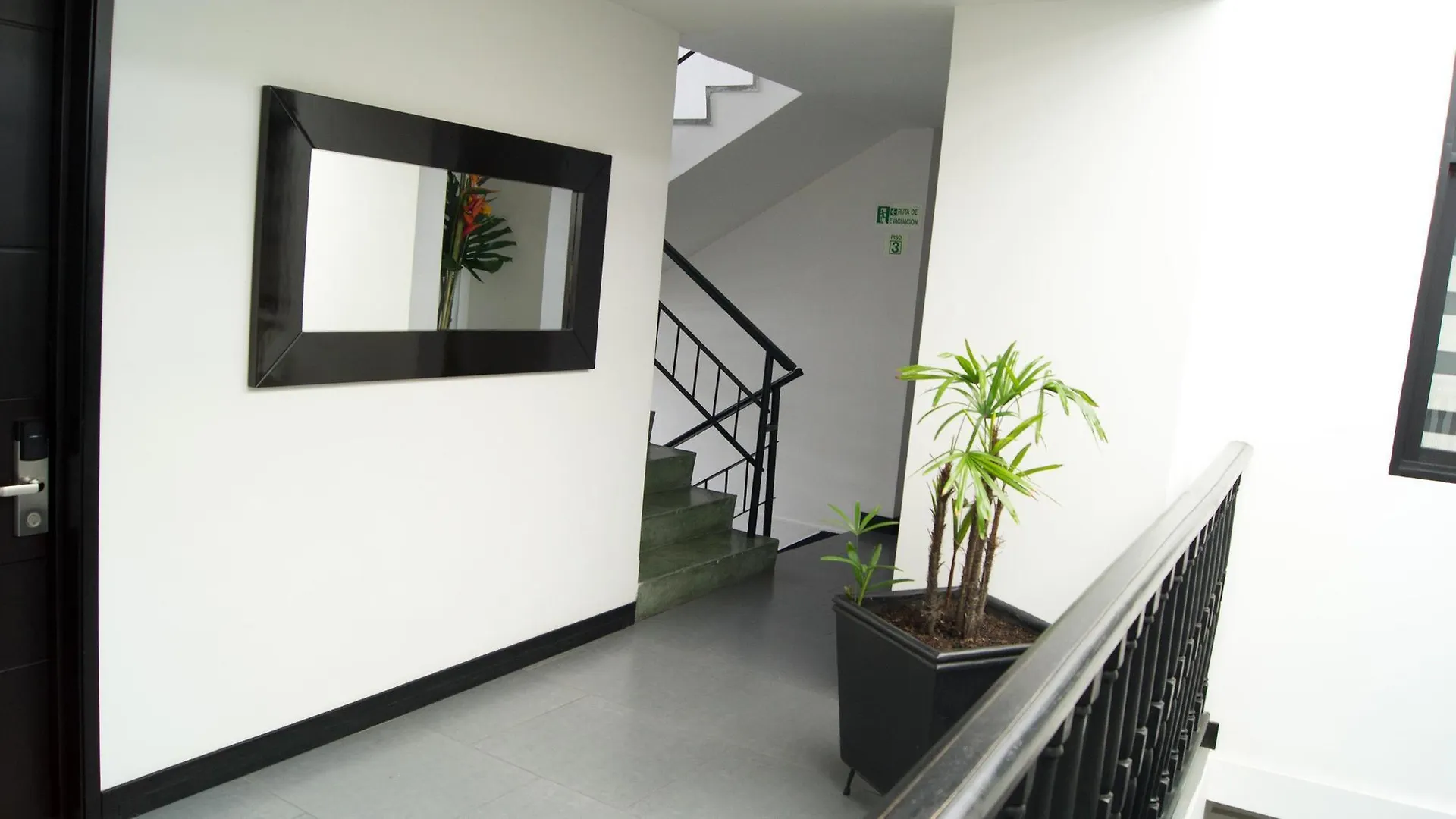 Aw Hotel Puerta De San Antonio Cali