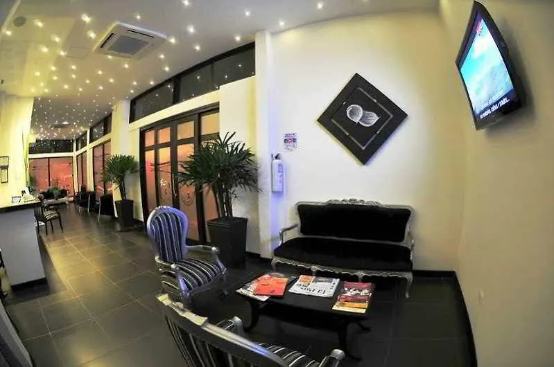 Aw Hotel Puerta De San Antonio Cali Colombia